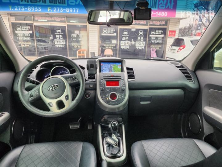 Kia Soul 1.6 GDI Luxury Base Type 8