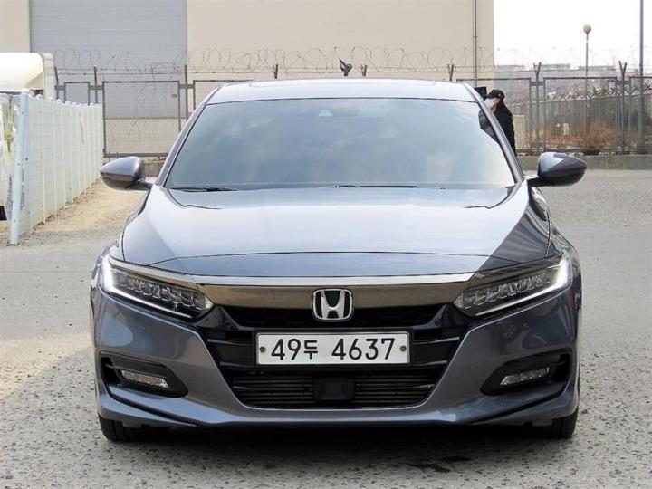Honda Accord 2.0 Turbo 2