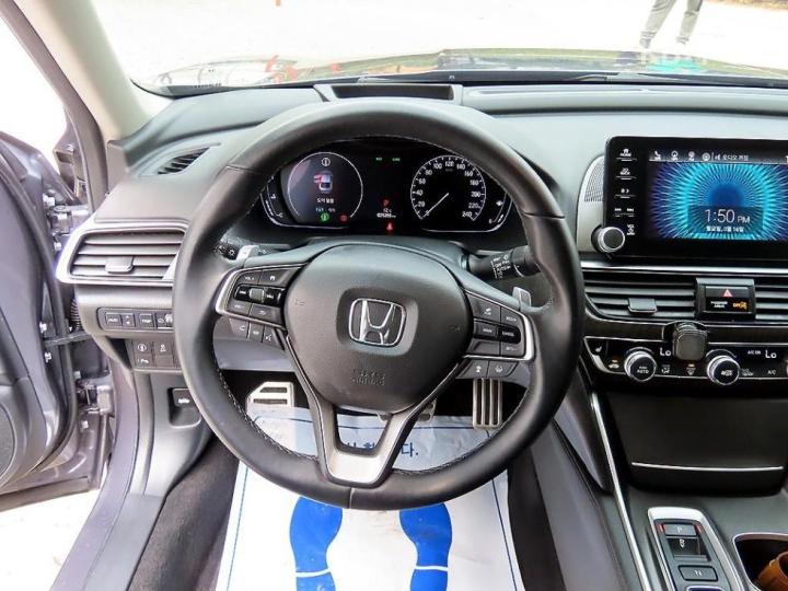Honda Accord 2.0 Turbo 9
