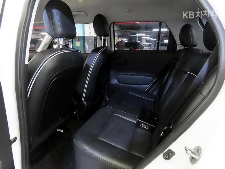 Hyundai Casper 1.0 Gasoline Modern 8