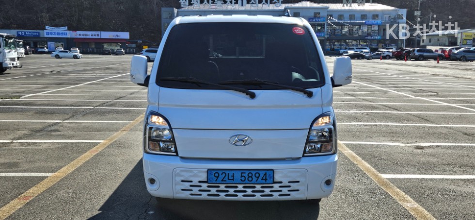 Hyundai 포터2 일렉트릭 슈퍼캡 초장축 프리미엄 스페셜 - фото 1