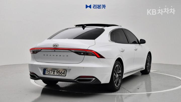 Hyundai Grandeur LPi 3.0 Premium 5