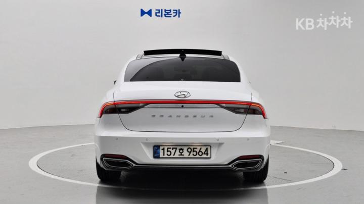 Hyundai Grandeur LPi 3.0 Premium 6