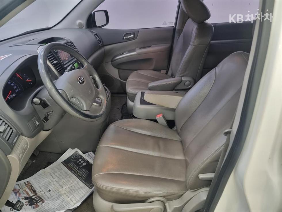 2013 - kia carnival
