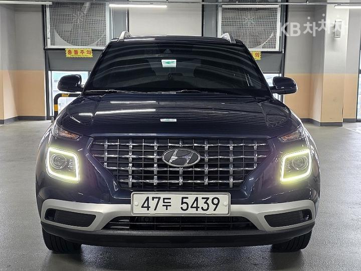 Hyundai Venue Gasoline 1.6 Modern 2