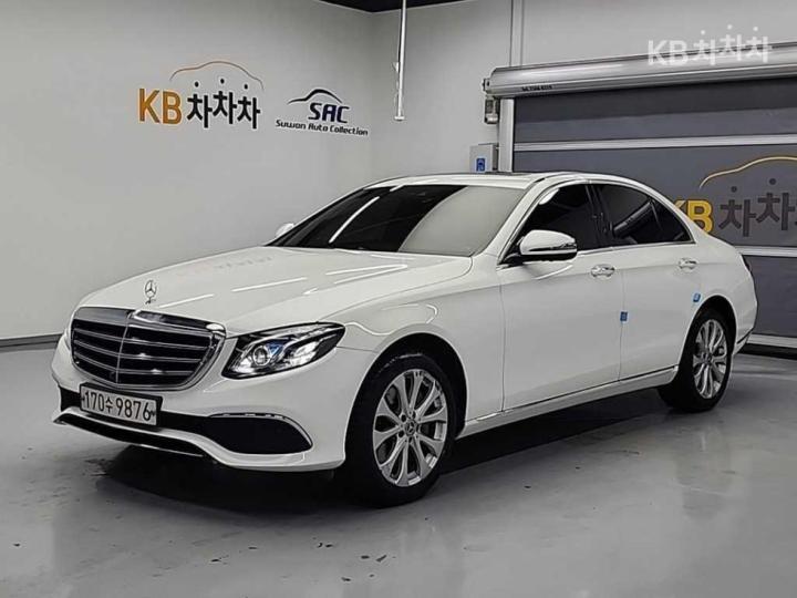 Mercedes-Benz E-Class W213 E300e 4MATIC Exclusive 2
