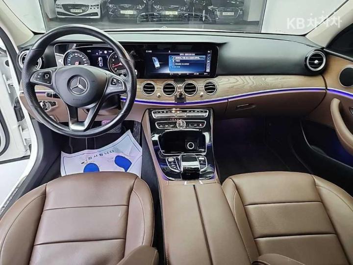 Mercedes-Benz E-Class W213 E300e 4MATIC Exclusive 7