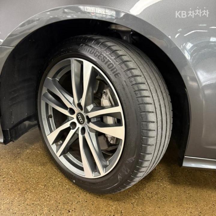 Audi A6 C8 45 TFSI Premium 6