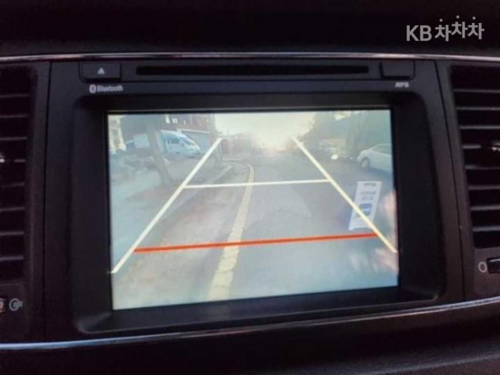 Kia Carnival 2.2 Diesel Deluxe 9