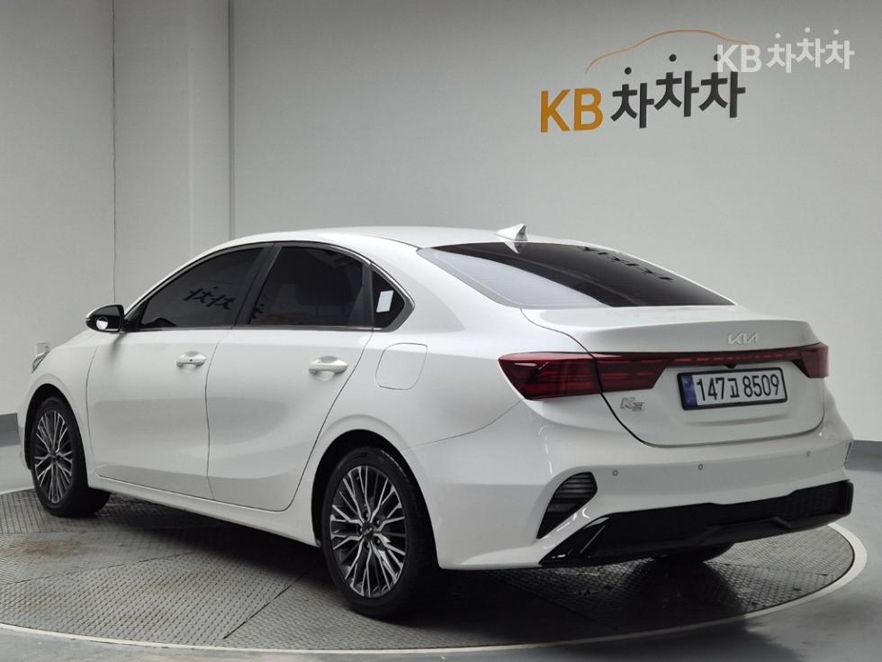 2022 - kia k3