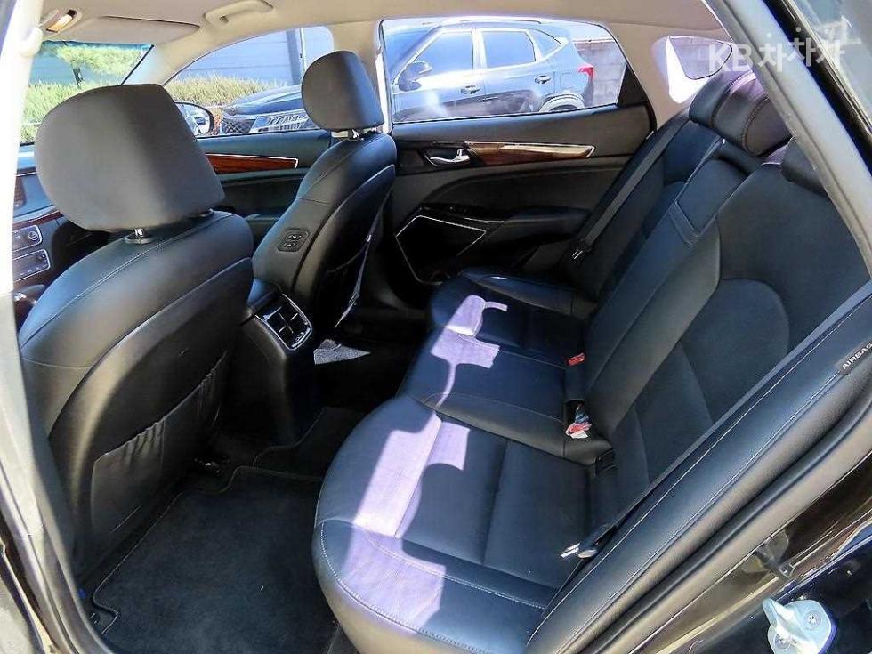 2017 - kia k7