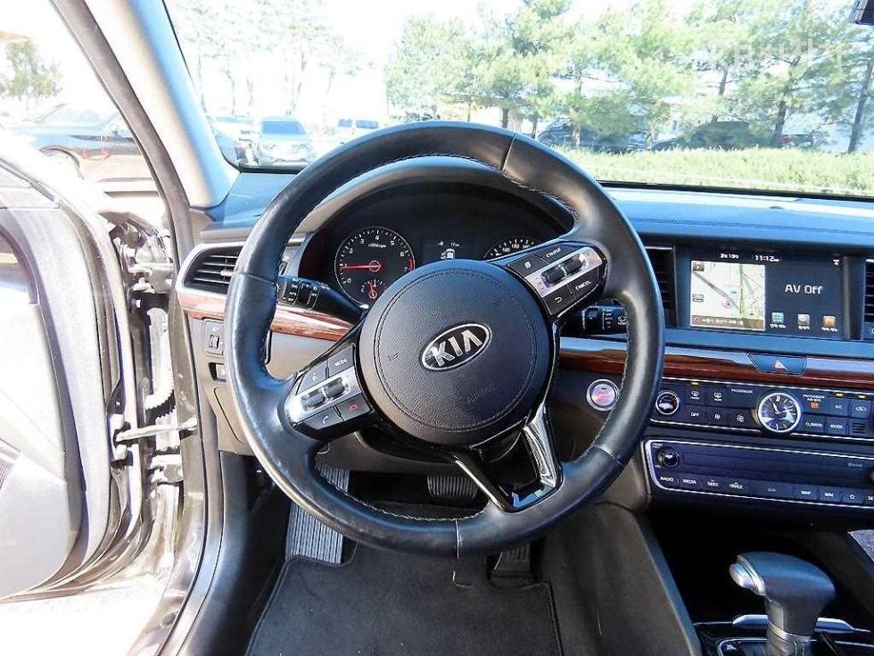 2017 - kia k7