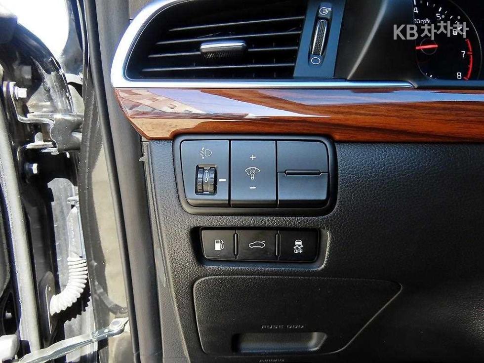 2017 - kia k7
