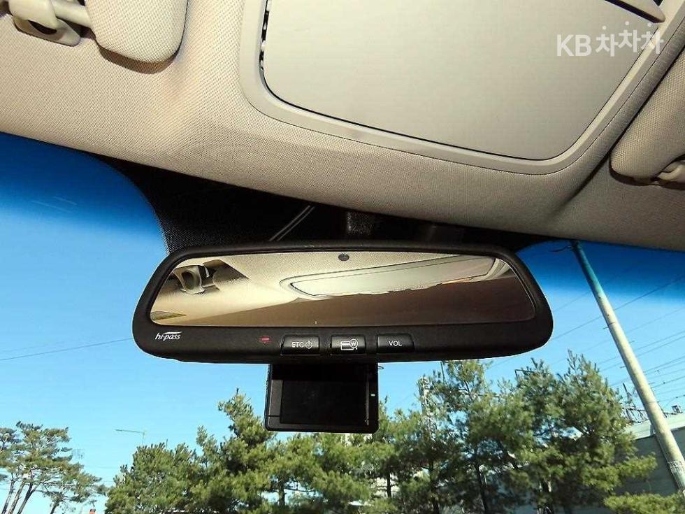 2017 - kia k7