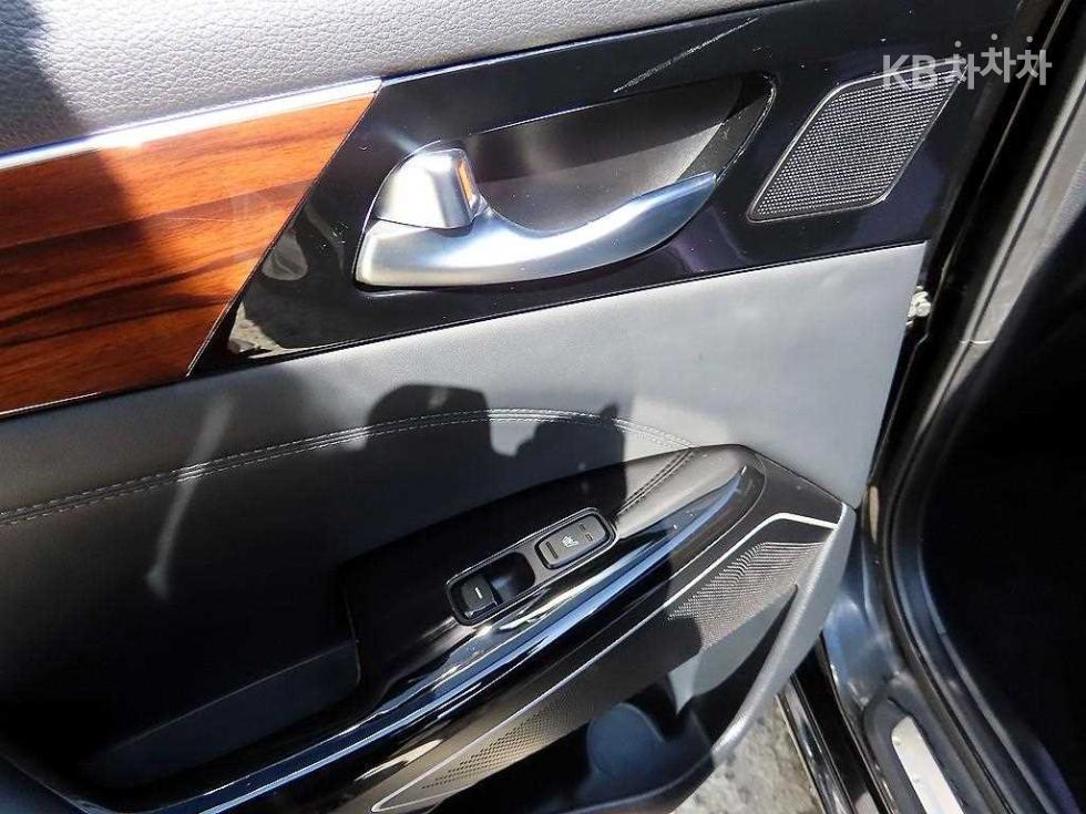 2017 - kia k7