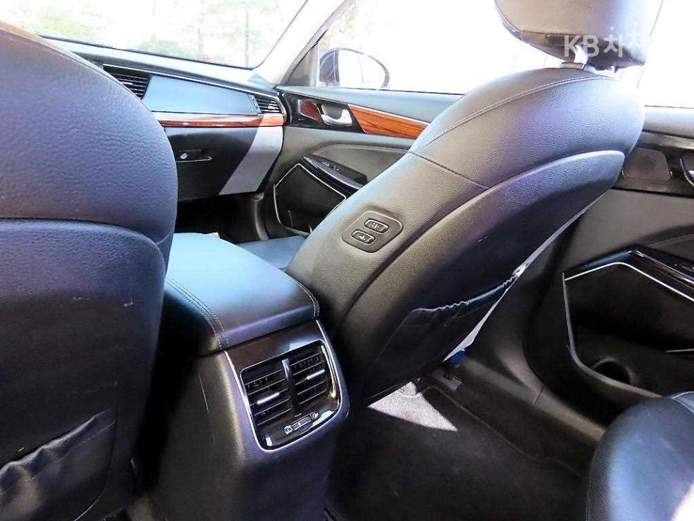 2017 - kia k7