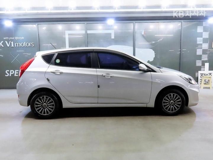 Hyundai Accent New Wit 1.4 VVT Premier 4