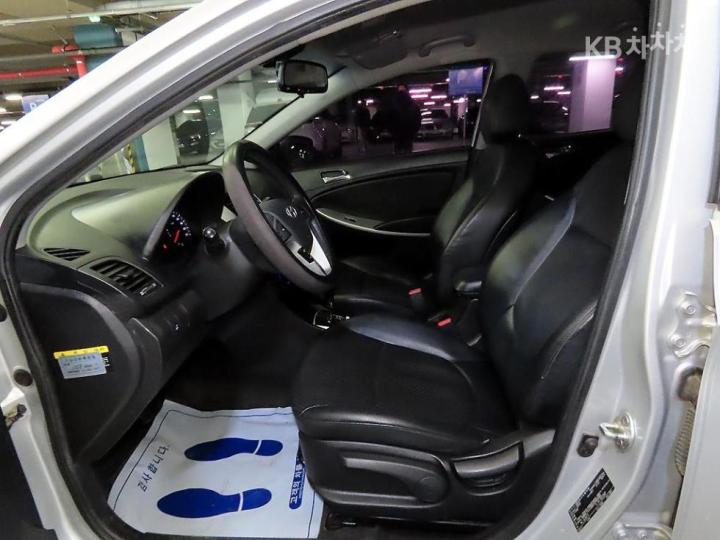 Hyundai Accent New Wit 1.4 VVT Premier 7