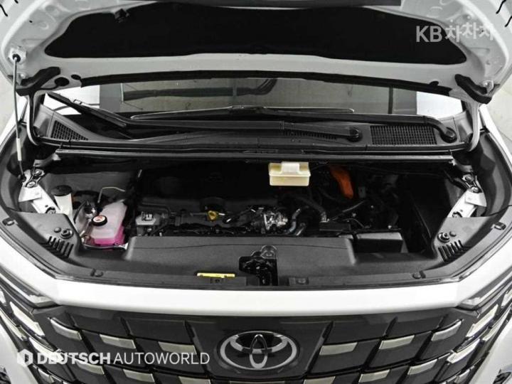 Toyota Alphard AH30 2.5 HEV AWD Base Type 7