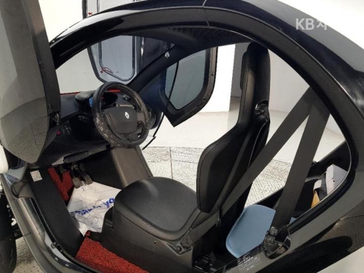 Renault Twizy EV Intense 9