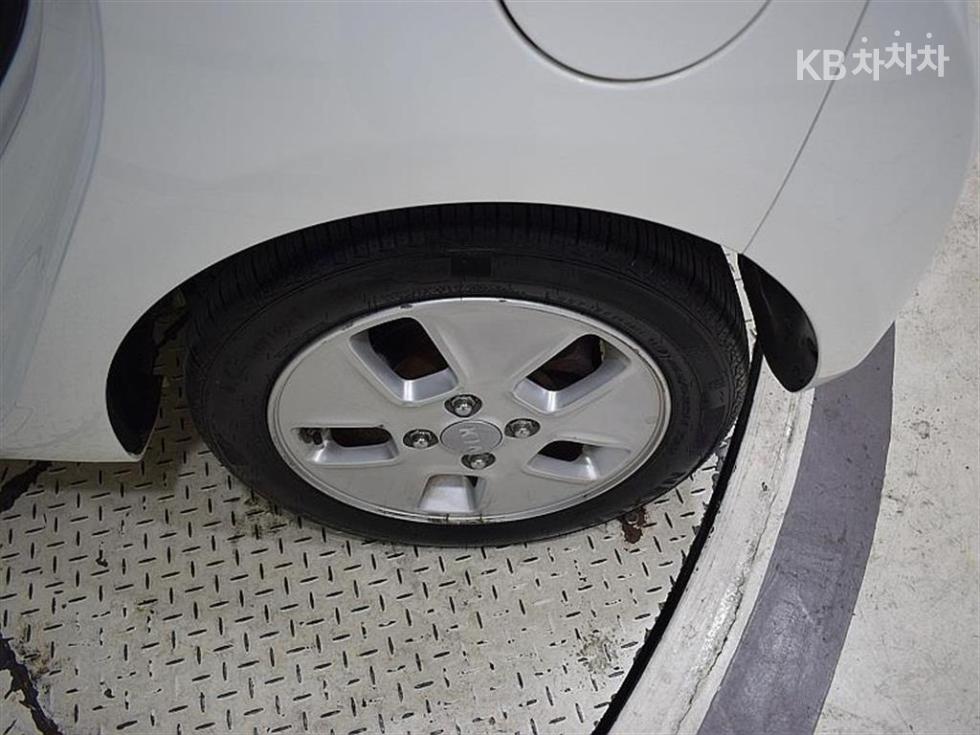 2020 - kia ray