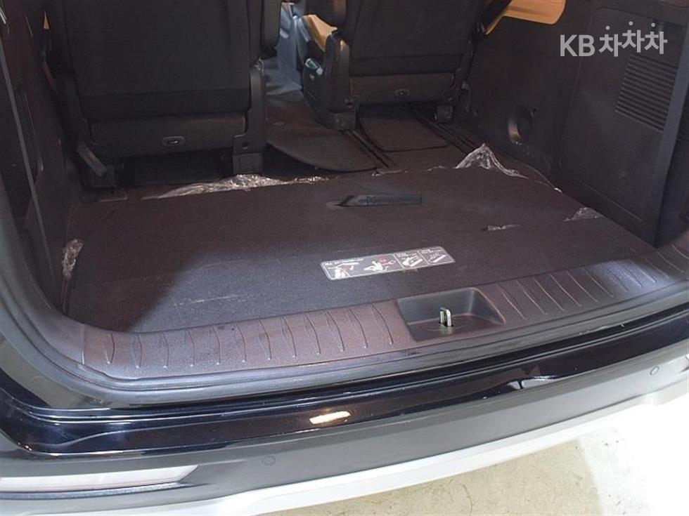 2022 - kia carnival