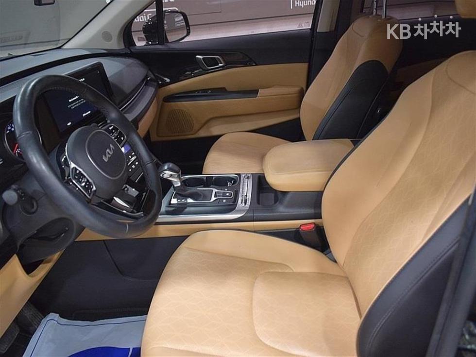2022 - kia carnival