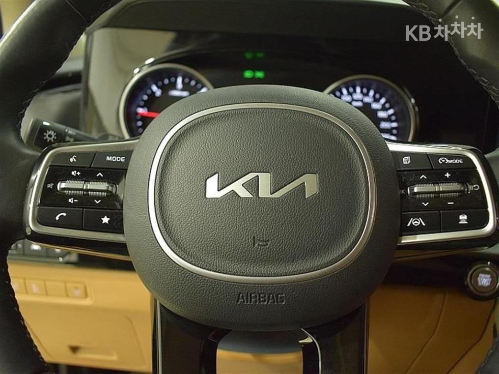 2022 - kia carnival