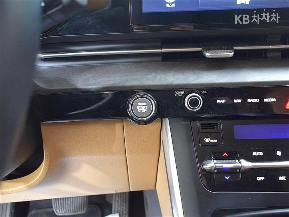 2022 - kia carnival