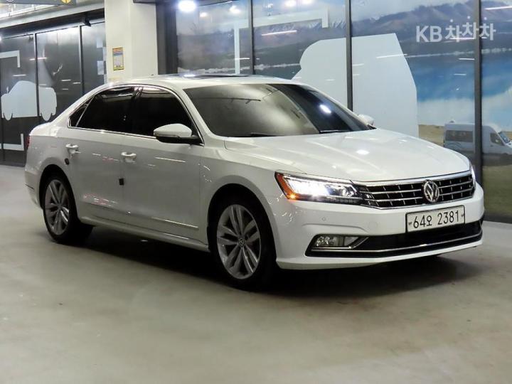 Volkswagen Passat 2.0 TSI 2