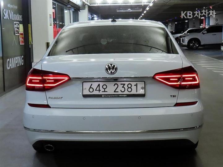 Volkswagen Passat 2.0 TSI 6