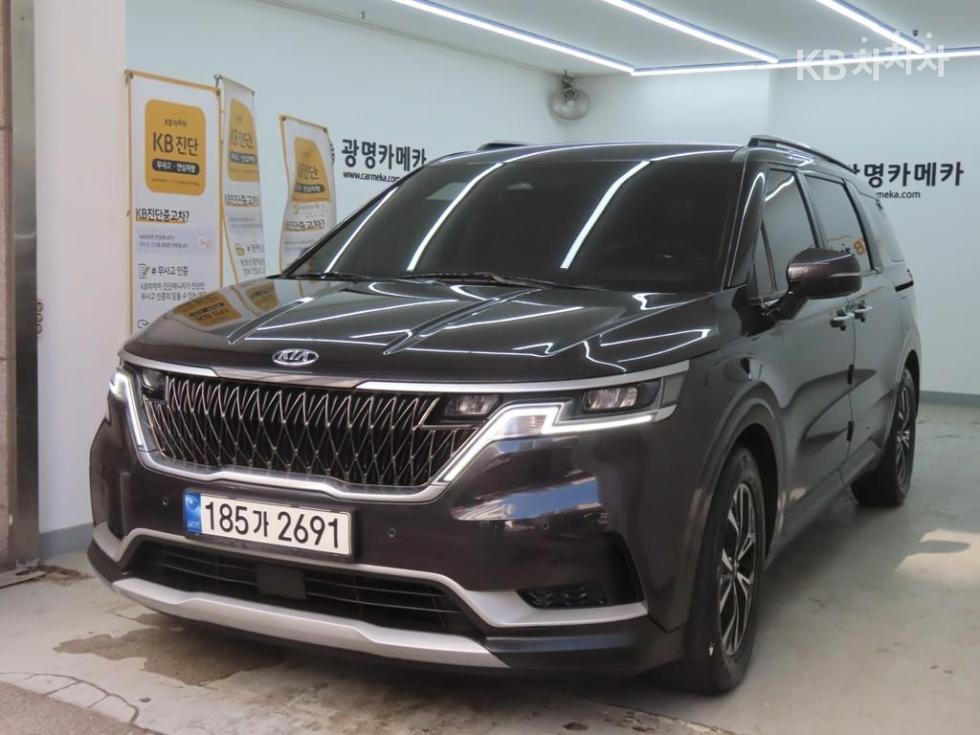 2021 - kia carnival