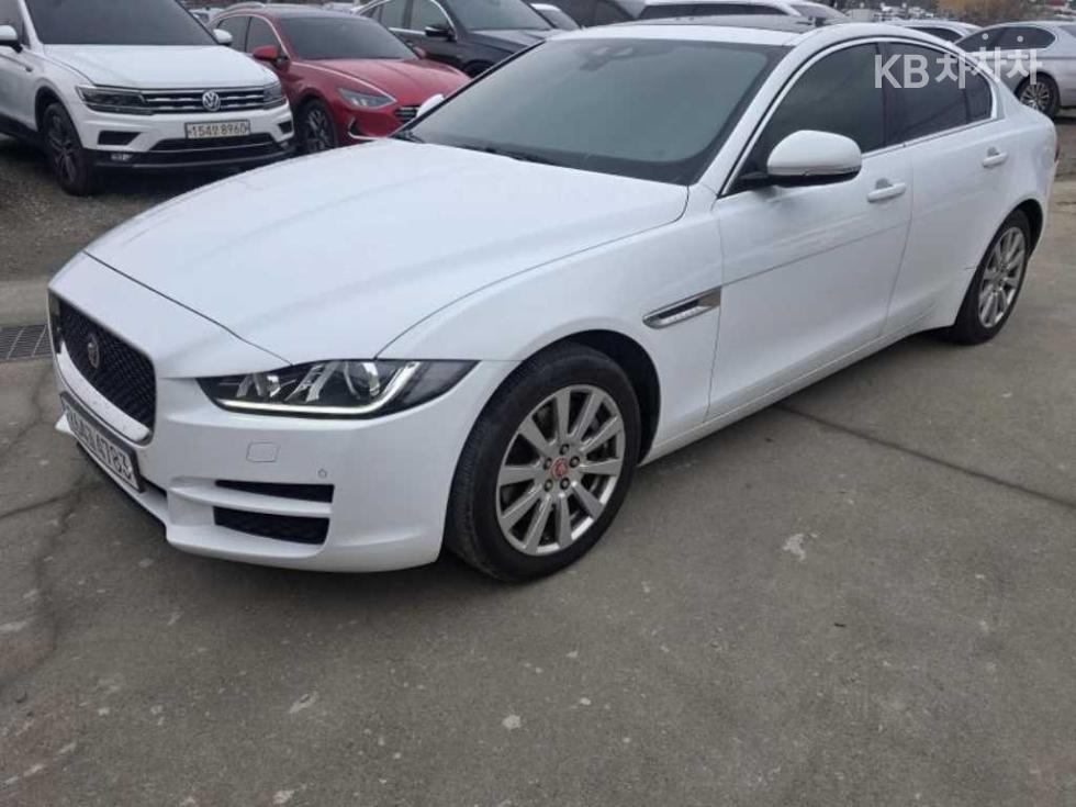 Jaguar XE 2.0 디젤 PRESTIGE - фото 1