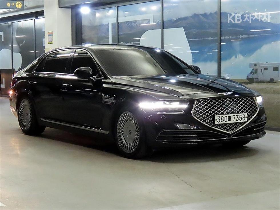 Genesis G90