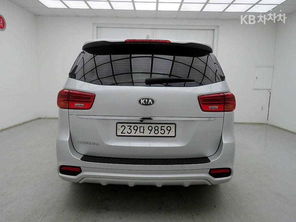 2020 - kia carnival