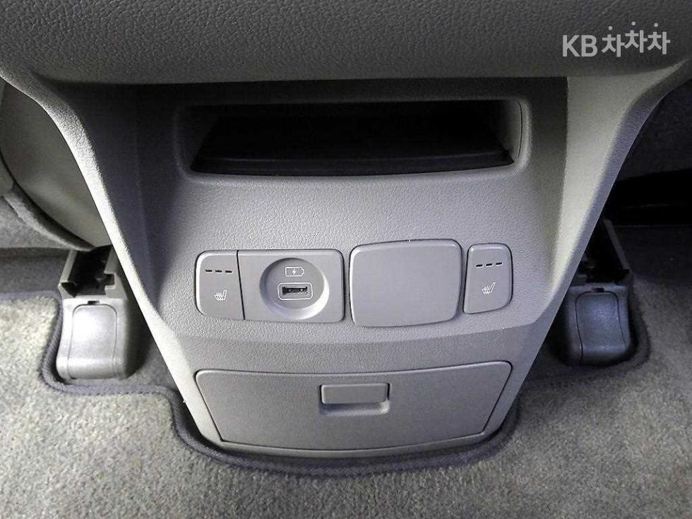 2020 - kia carnival