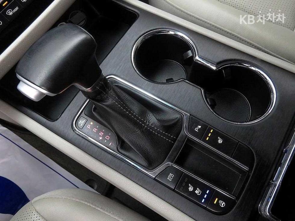 2020 - kia carnival