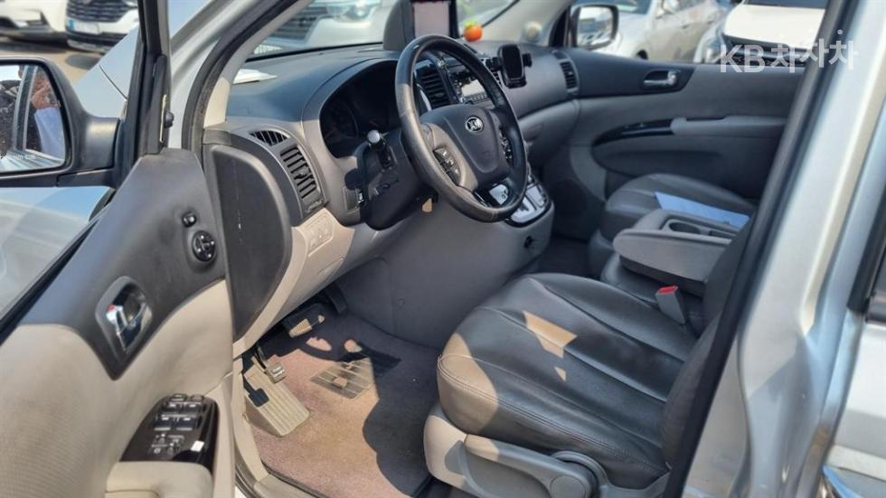 2013 - kia carnival