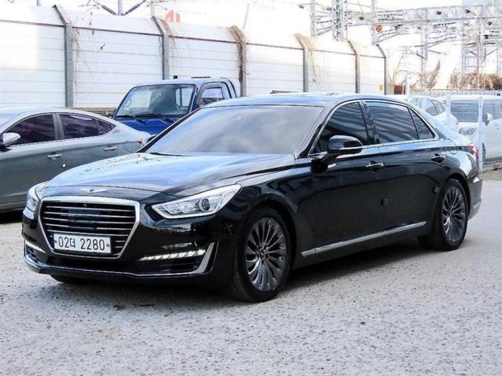 Genesis EQ900 5.0 GDI AWD Prestige 2