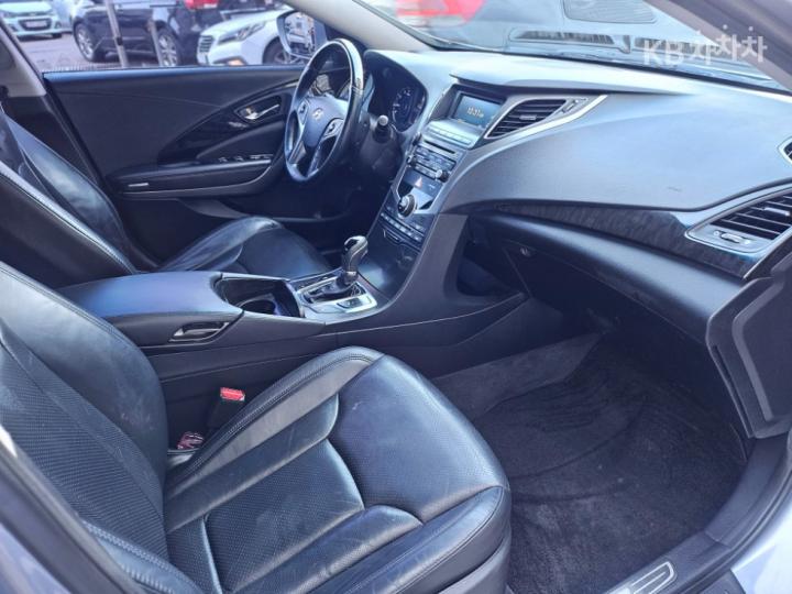 Hyundai Grandeur HG HG240 Modern 9