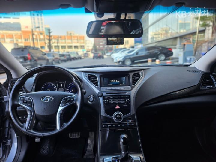 Hyundai Grandeur HG HG240 Modern 8