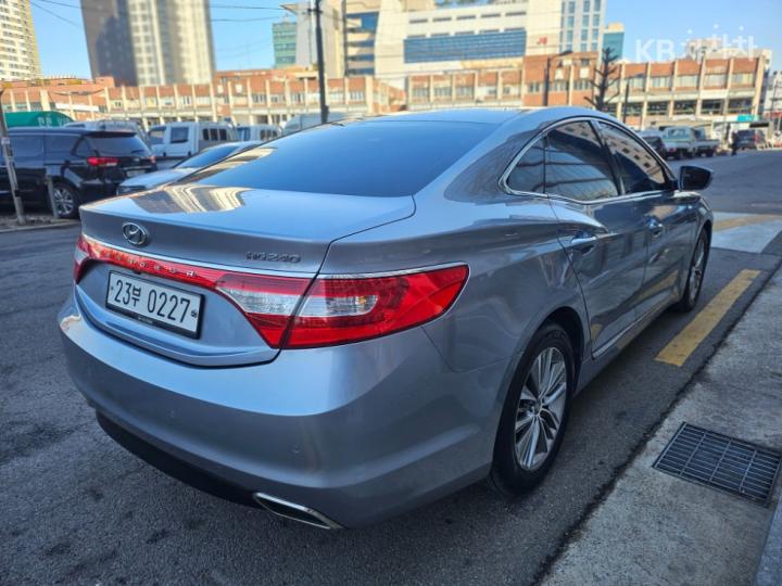 Hyundai Grandeur HG HG240 Modern 5