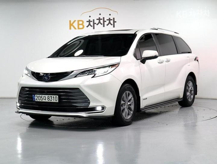 Toyota Sienna 2.5 Hybrid AWD