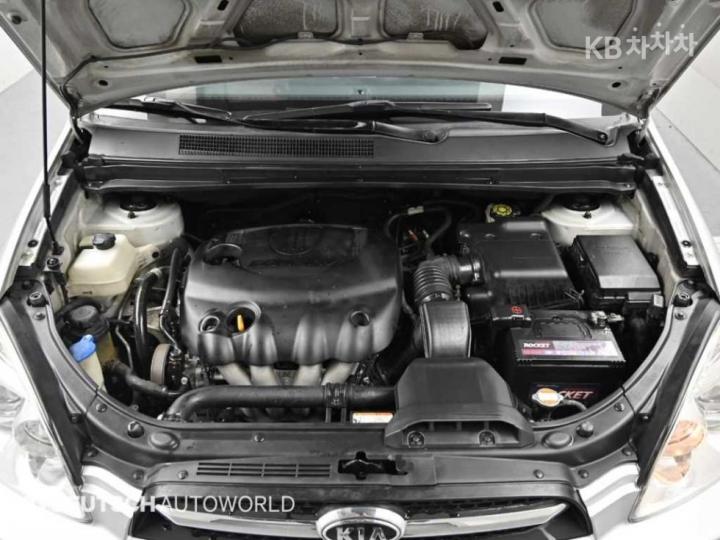 Kia Carens New 2.0 LPI GX Top Model 7