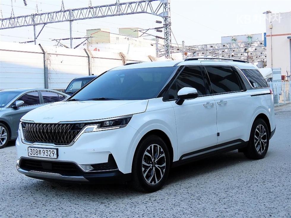 Kia 카니발 4세대 D2.2 9인승 노블레스 - фото 1