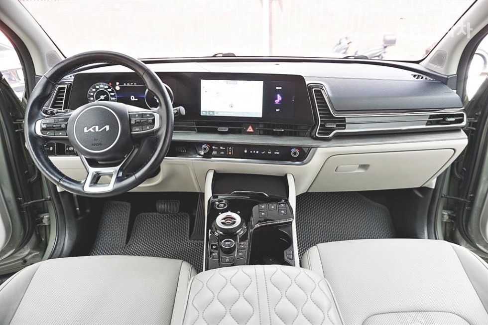2022 - kia sportage