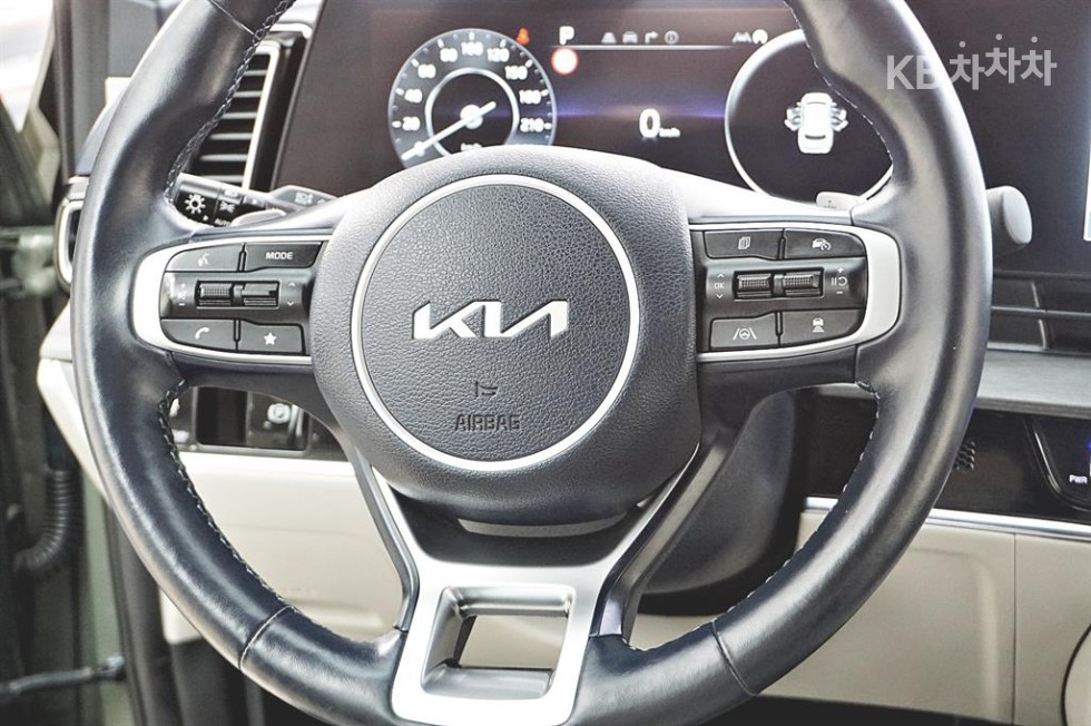 2022 - kia sportage