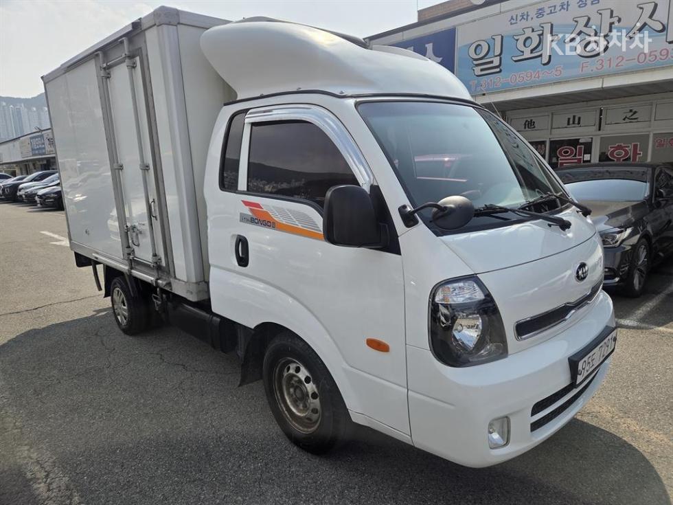 2017 - kia bongo iii