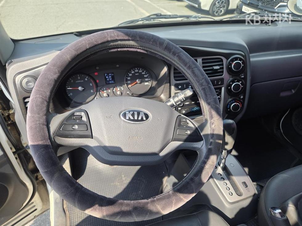 2017 - kia bongo iii