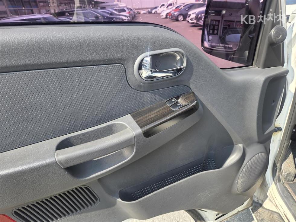 2017 - kia bongo iii